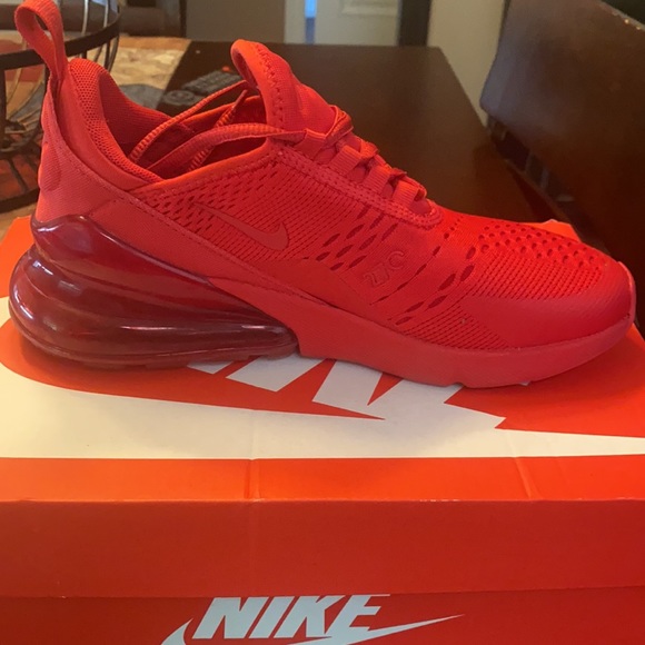 Nike air max 270 (GS) university red, 5Y $80 OBO❌SOLD❌ - Picture 2 of 3